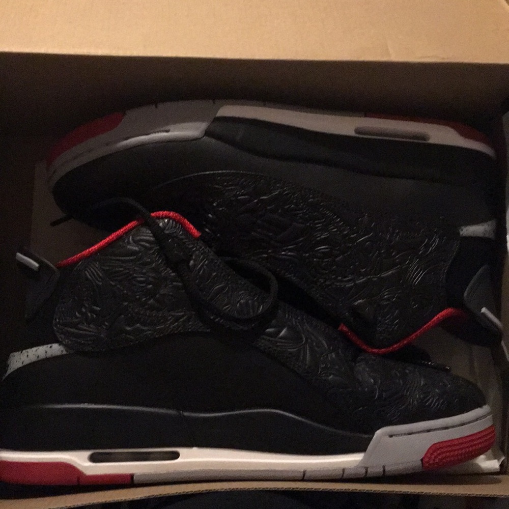 Size 7y Air Jordan Dub Zero